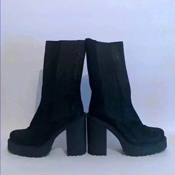 Free People Chelsea Boots - Picture 10 of 10